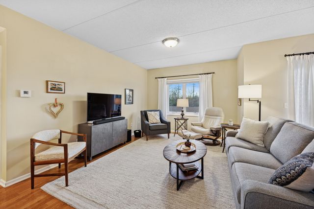 500 E Saint Charles Road 209, Lombard, IL 60148