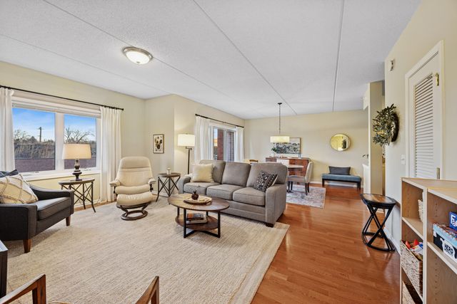 500 E Saint Charles Road 209, Lombard, IL 60148