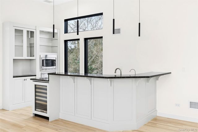 3 Shore Lane, Westhampton, NY 11977