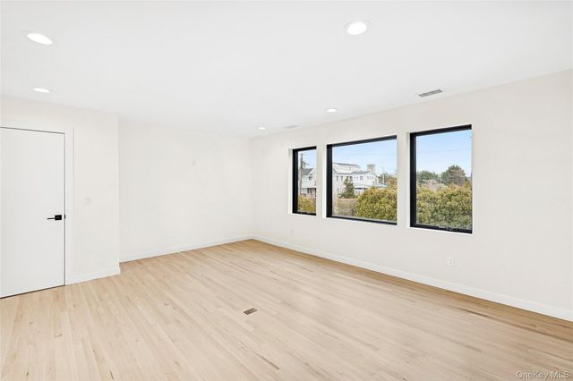 3 Shore Lane, Westhampton, NY 11977