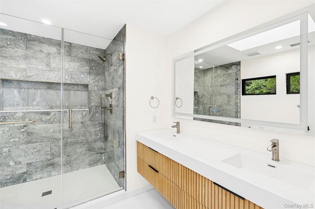 3 Shore Lane, Westhampton, NY 11977