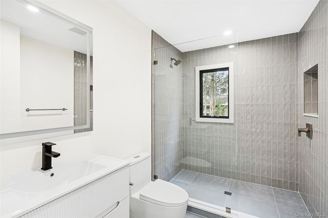 3 Shore Lane, Westhampton, NY 11977