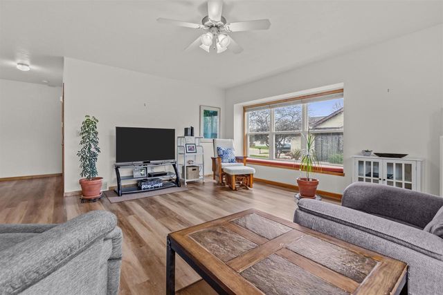1160 HAROLD DRIVE, Menasha, WI 54952