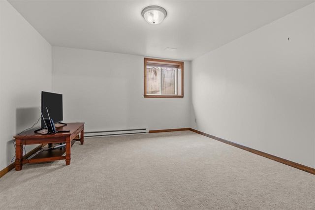1160 HAROLD DRIVE, Menasha, WI 54952