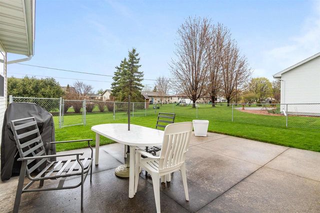 1160 HAROLD DRIVE, Menasha, WI 54952