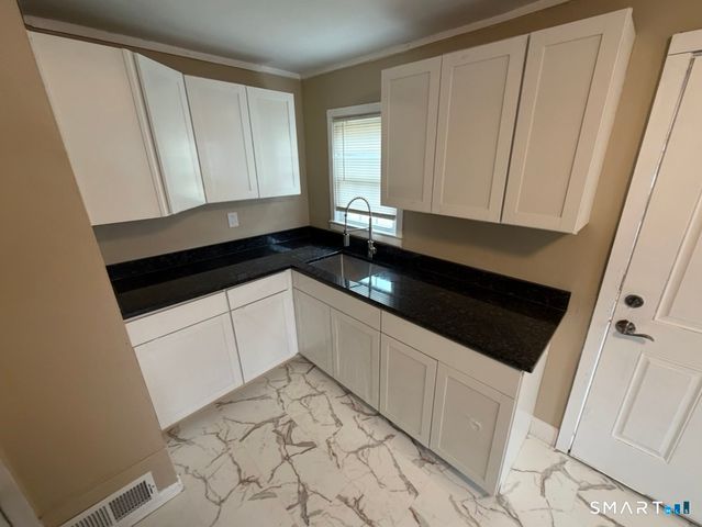 4 Tyler Circle, Manchester, CT 06040