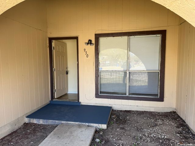 930 Green Park, San Antonio, TX 78227