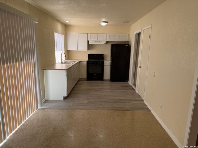 930 Green Park, San Antonio, TX 78227