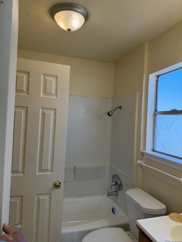 930 Green Park, San Antonio, TX 78227