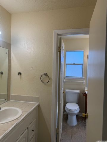 930 Green Park, San Antonio, TX 78227