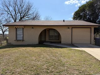 930 Green Park, San Antonio, TX 78227