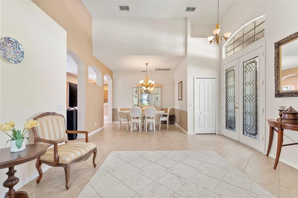 Image 5 of property listing at 17823 ARBOR CREEK DRIVE, Tampa, FL 33647