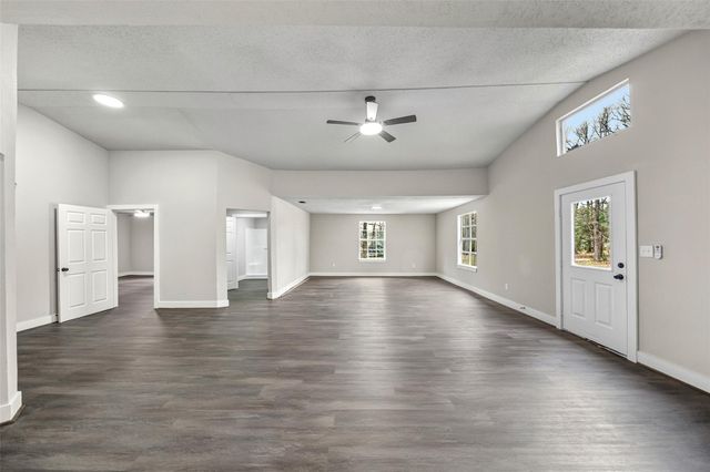 601 Faulkner Avenue, Coldspring, TX 77331