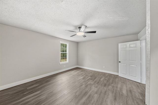 601 Faulkner Avenue, Coldspring, TX 77331