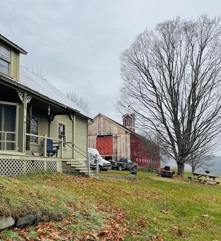 762 McLaren Hill Road, Barnet, VT 05821