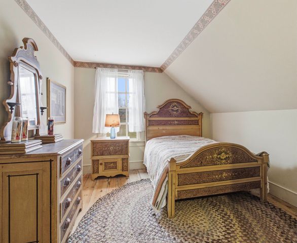 762 McLaren Hill Road, Barnet, VT 05821