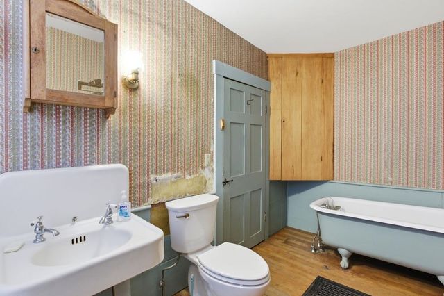 762 McLaren Hill Road, Barnet, VT 05821