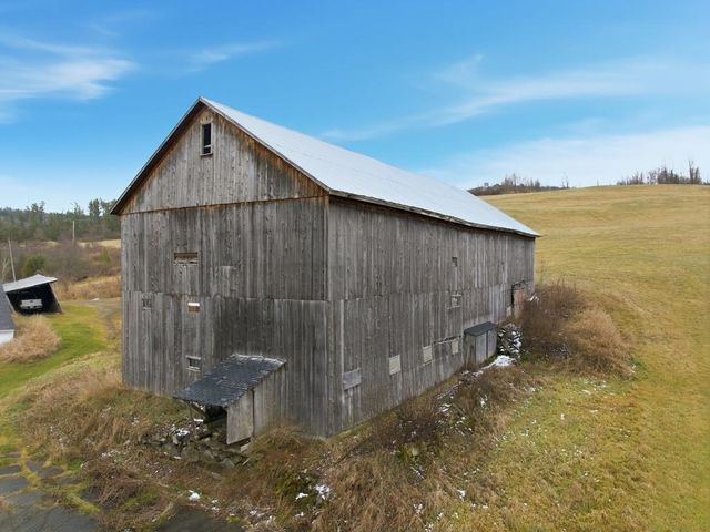 762 McLaren Hill Road, Barnet, VT 05821