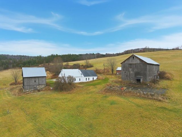 762 McLaren Hill Road, Barnet, VT 05821
