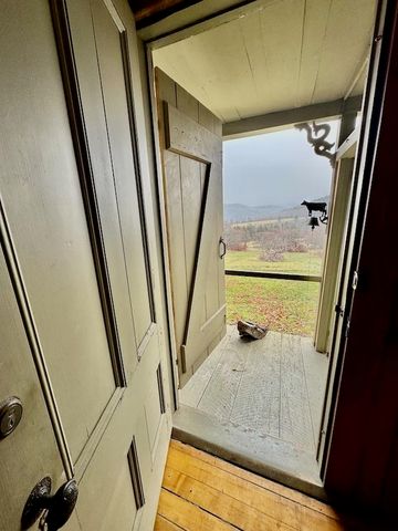 762 McLaren Hill Road, Barnet, VT 05821