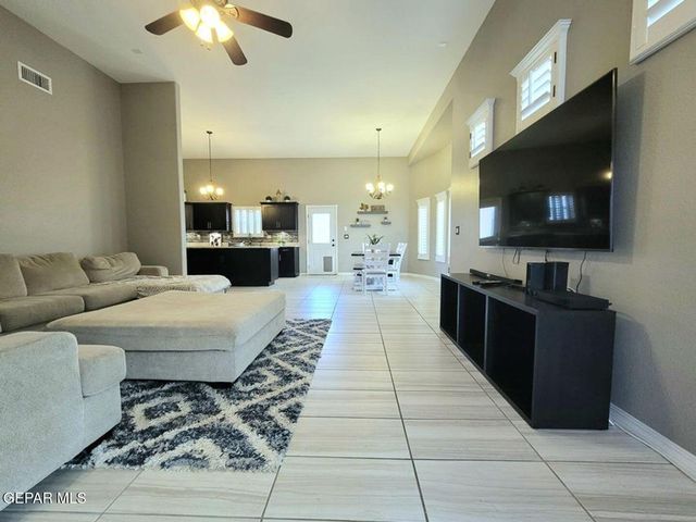7852 Enchanted View Drive, El Paso, TX 79911