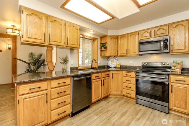 9120 Kelly Court NE, Lacey, WA 98516