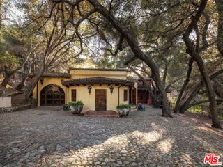 1135 N Topanga Canyon Boulevard, Topanga, CA 90290