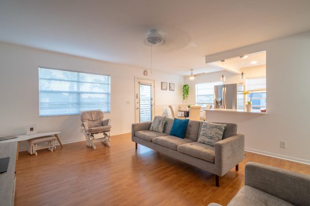 313 Burgundy G, Delray Beach, FL 33484