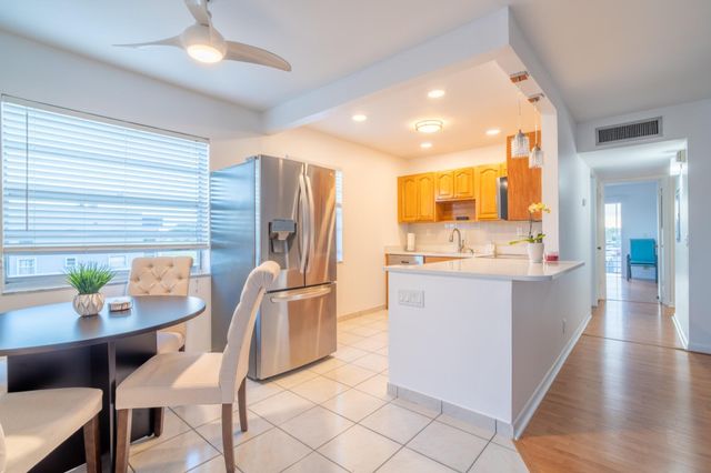 313 Burgundy G, Delray Beach, FL 33484