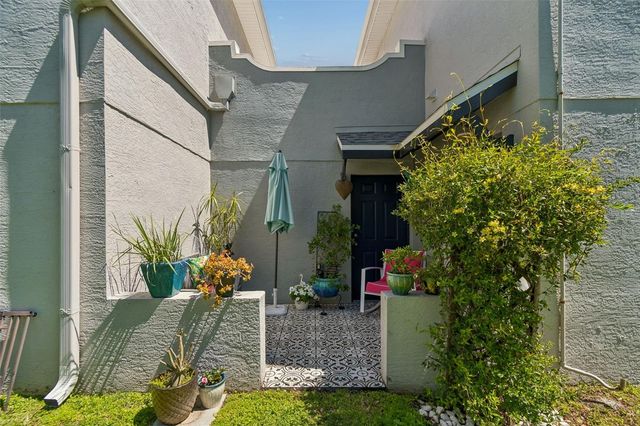 5307 POINT PLEASANT LANE, Tampa, FL 33611