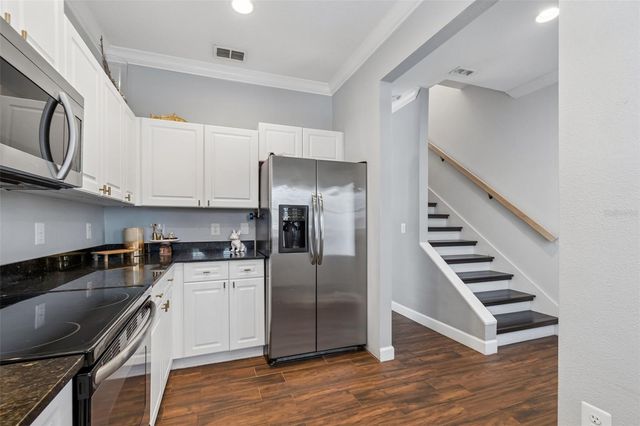 5307 POINT PLEASANT LANE, Tampa, FL 33611