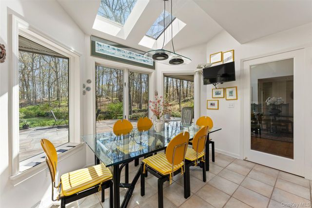 60 Old Aspetong Road, Katonah, NY 10536