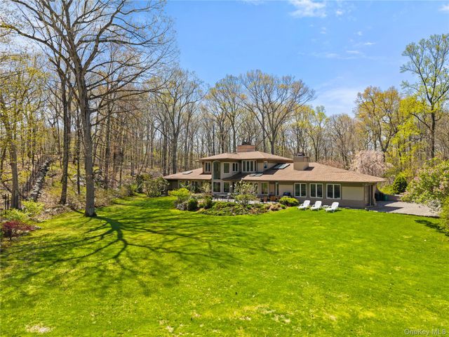 60 Old Aspetong Road, Katonah, NY 10536