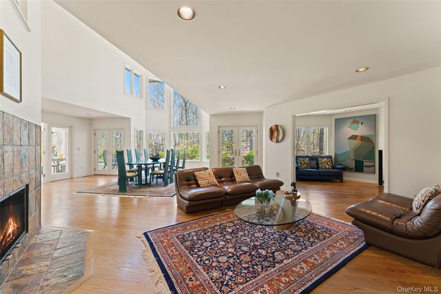 60 Old Aspetong Road, Katonah, NY 10536