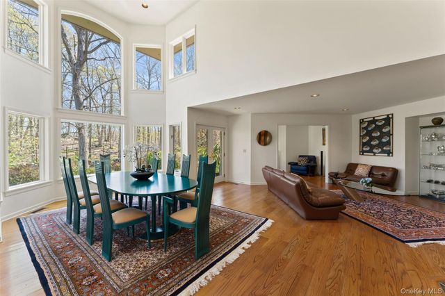 60 Old Aspetong Road, Katonah, NY 10536