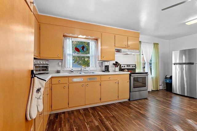 402 FARNSWORTH AVENUE, Oconto, WI 54153