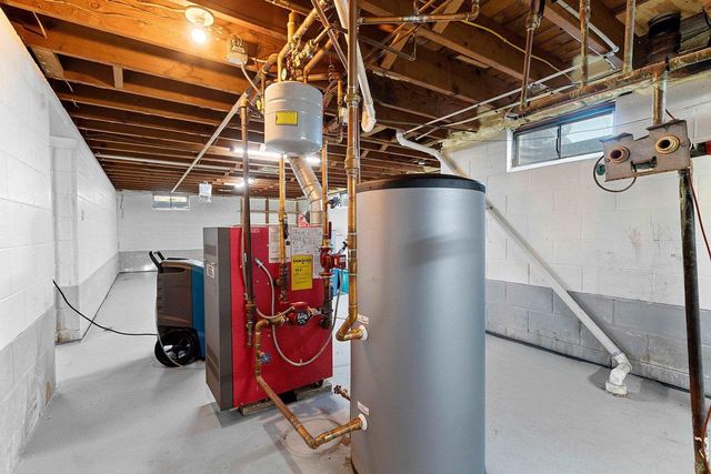 402 FARNSWORTH AVENUE, Oconto, WI 54153