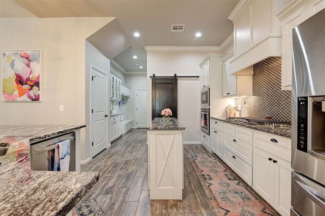 2209 Bretton Lane, Edmond, OK 73012