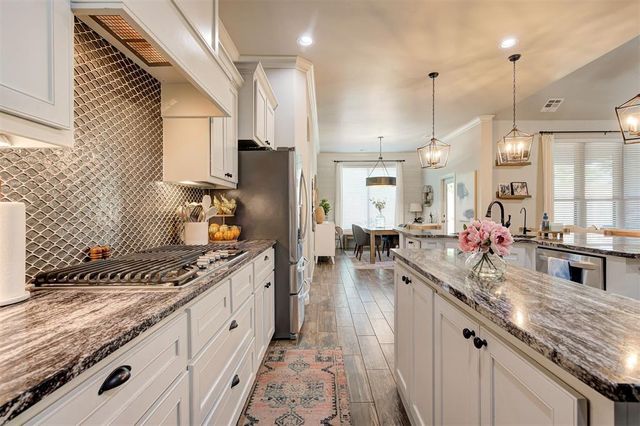 2209 Bretton Lane, Edmond, OK 73012