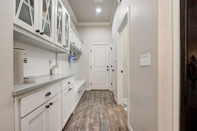 2209 Bretton Lane, Edmond, OK 73012