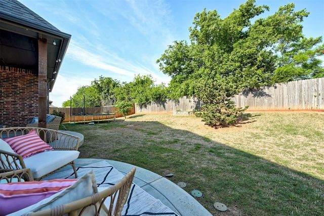 2209 Bretton Lane, Edmond, OK 73012