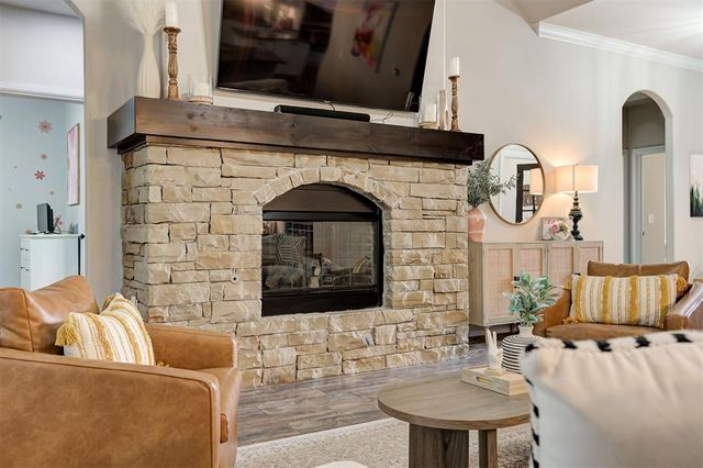 2209 Bretton Lane, Edmond, OK 73012