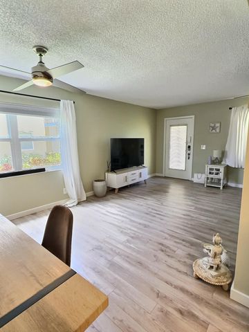 199 Burgundy E, Delray Beach, FL 33484