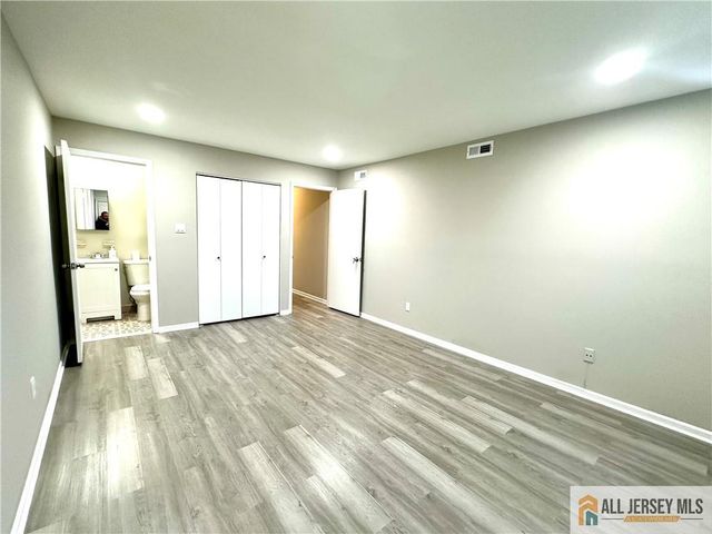 1310 Bradley Court, South Brunswick, NJ 08540