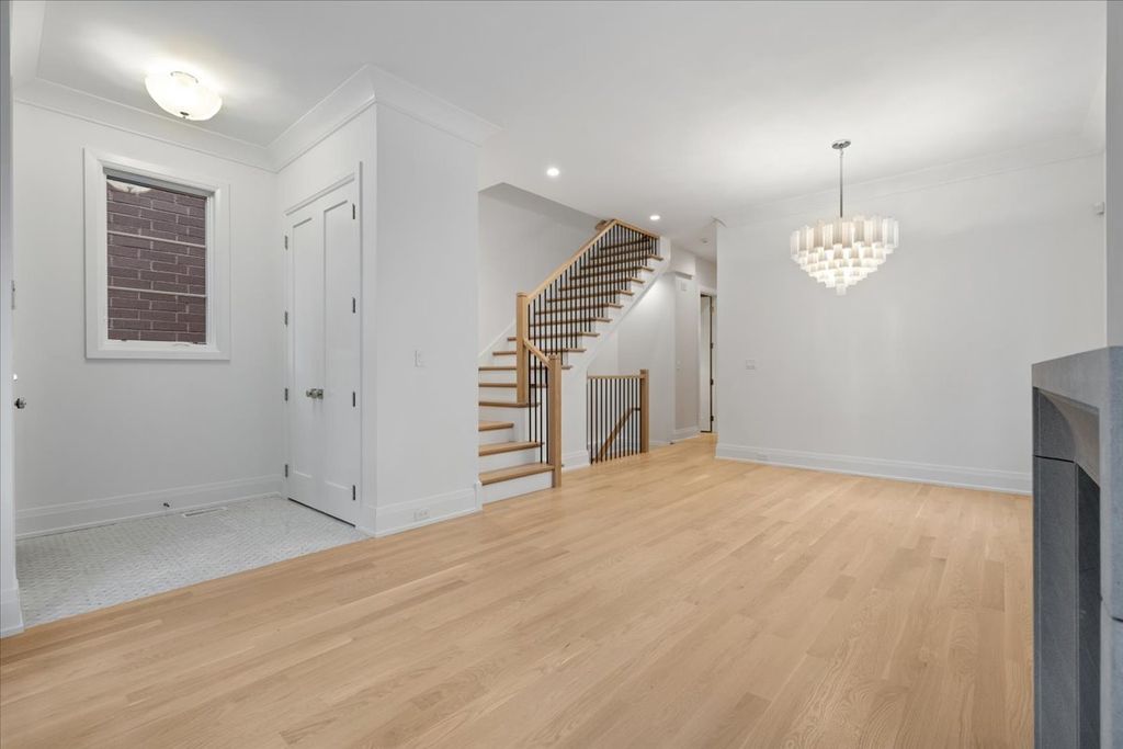 2238 N Wayne Avenue, Chicago, IL 60614 — photo 3
