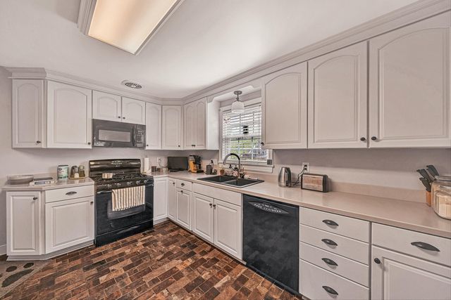 2726 Thorndale ST, Roanoke, VA 24015