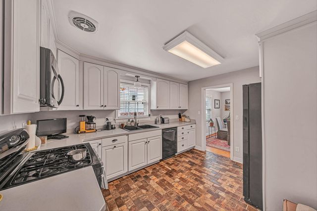 2726 Thorndale ST, Roanoke, VA 24015