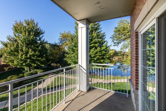 101 Pointe Drive 103, Northbrook, IL 60062