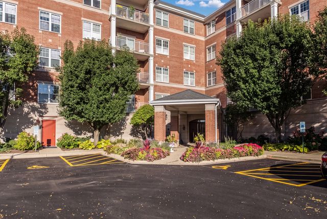 101 Pointe Drive 103, Northbrook, IL 60062