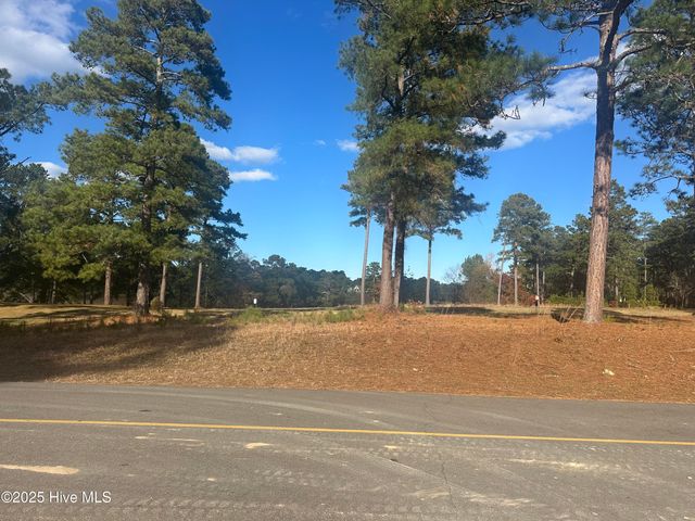 34 S Shamrock Drive, Foxfire Village, NC 27281
